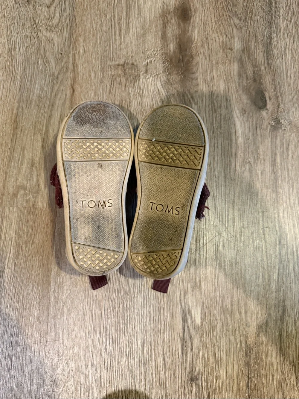 TOMS Kids Bow Slip-On Shoes in Deep Burgundy